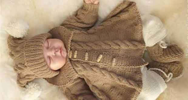 Manteau à torsades bébé
